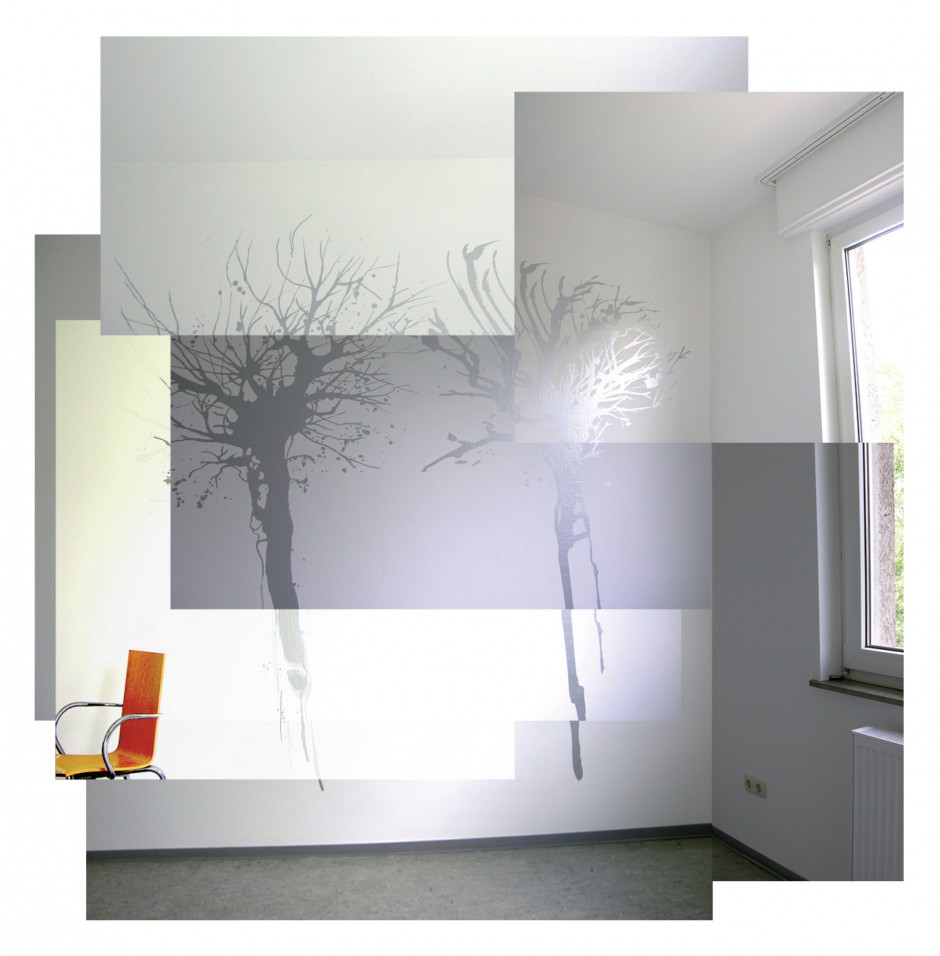 Wand mit Folienplots | Collage aus Einzelbildern
